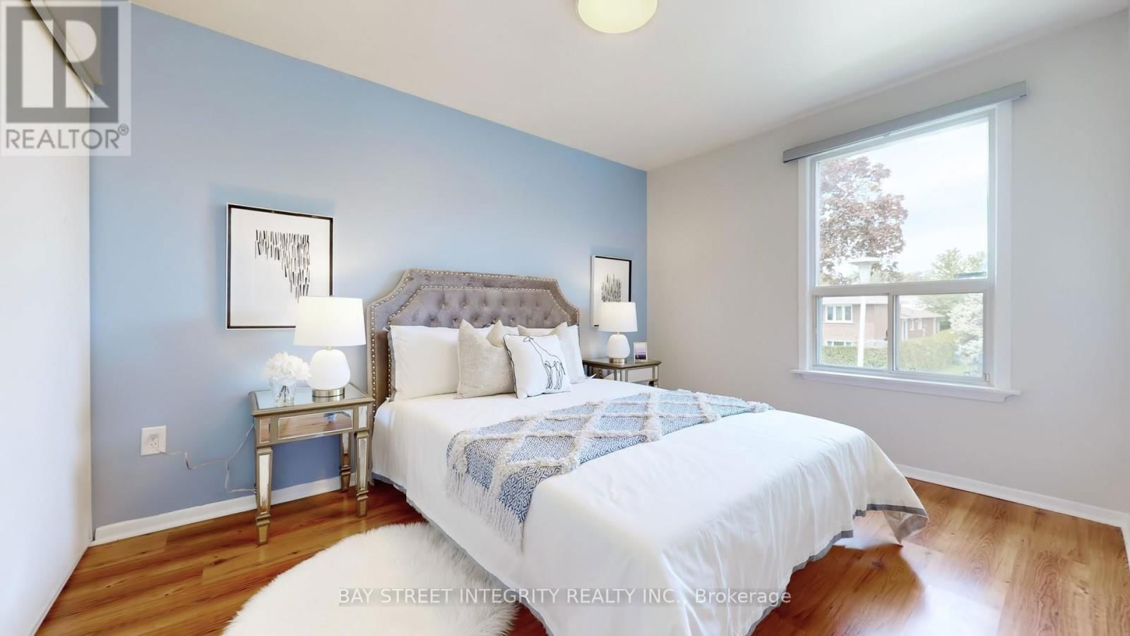 6 QUEENSCOURT DRIVE Image 15