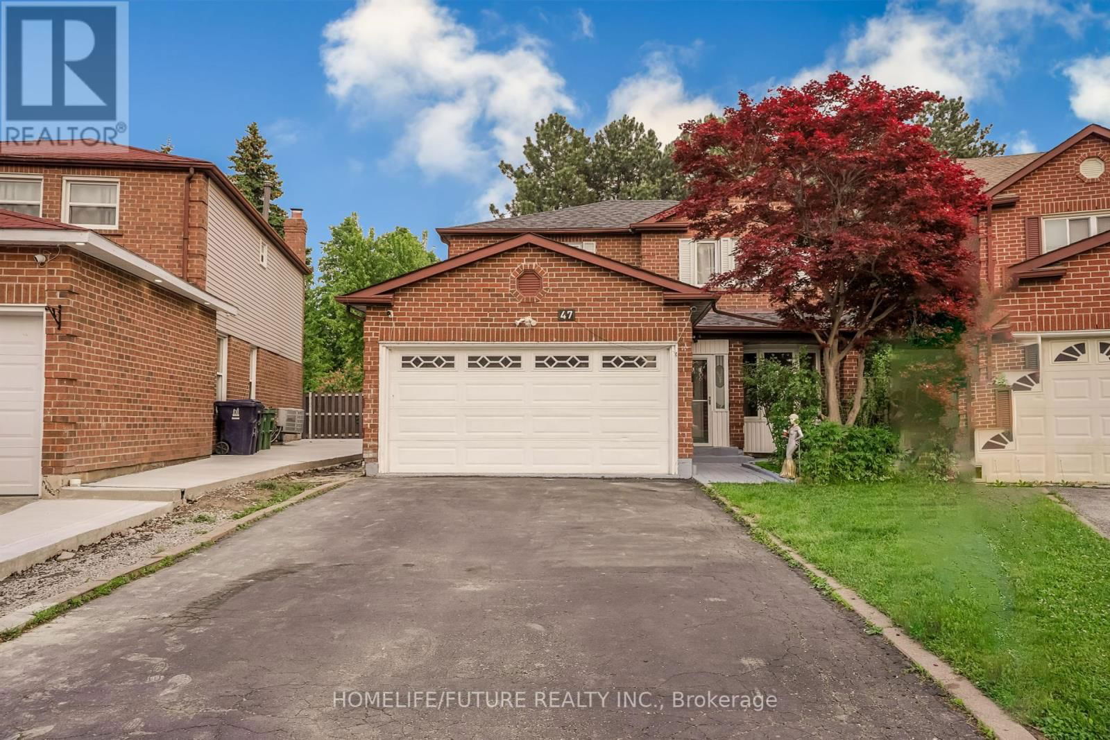 47 CARISBROOKE SQUARE Image 1