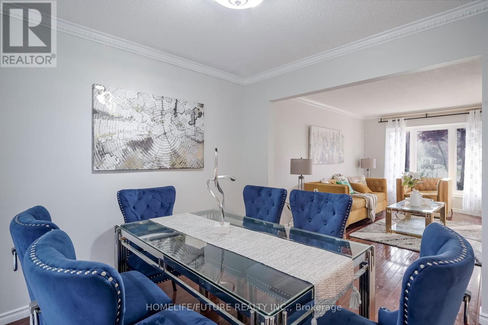 47 CARISBROOKE SQUARE Image 11