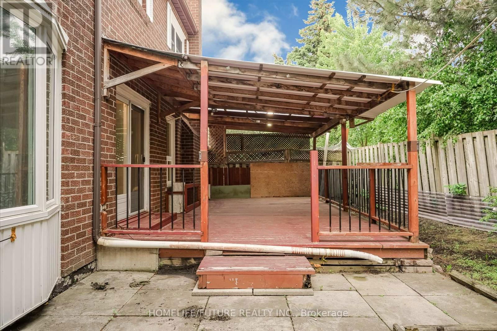 47 CARISBROOKE SQUARE Image 44