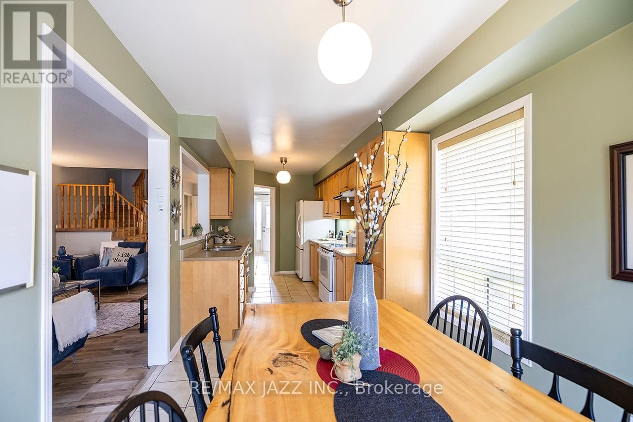 80 BARRISTER AVENUE Image 13