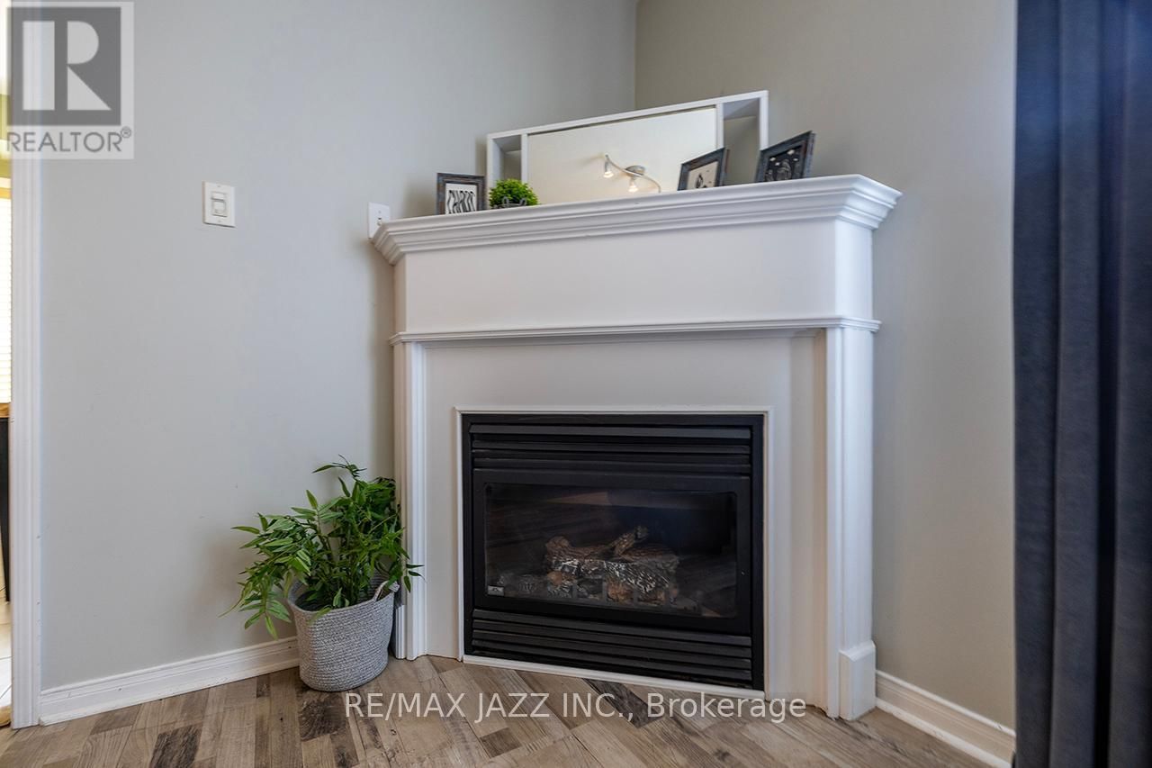 80 BARRISTER AVENUE Image 15