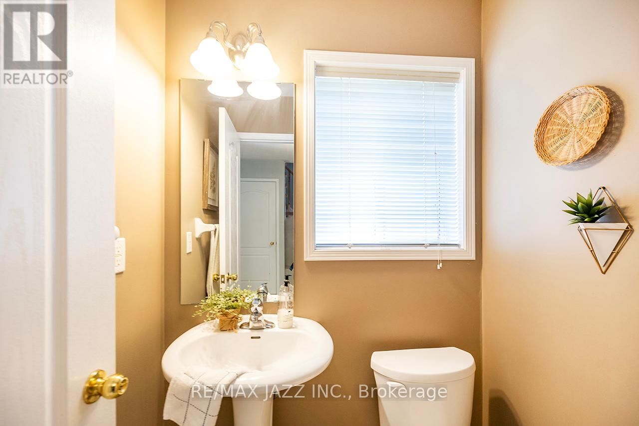 80 BARRISTER AVENUE Image 20