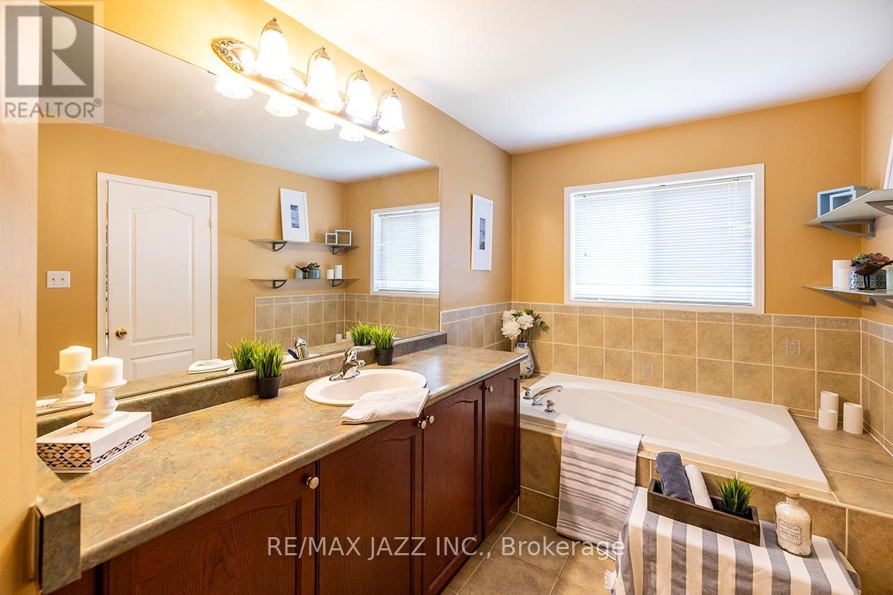 80 BARRISTER AVENUE Image 24