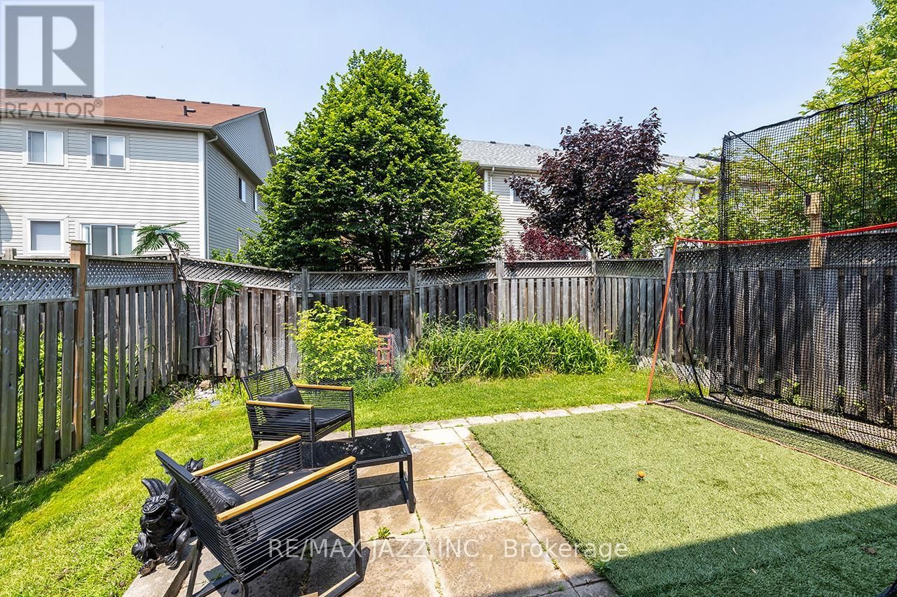 80 BARRISTER AVENUE Image 38