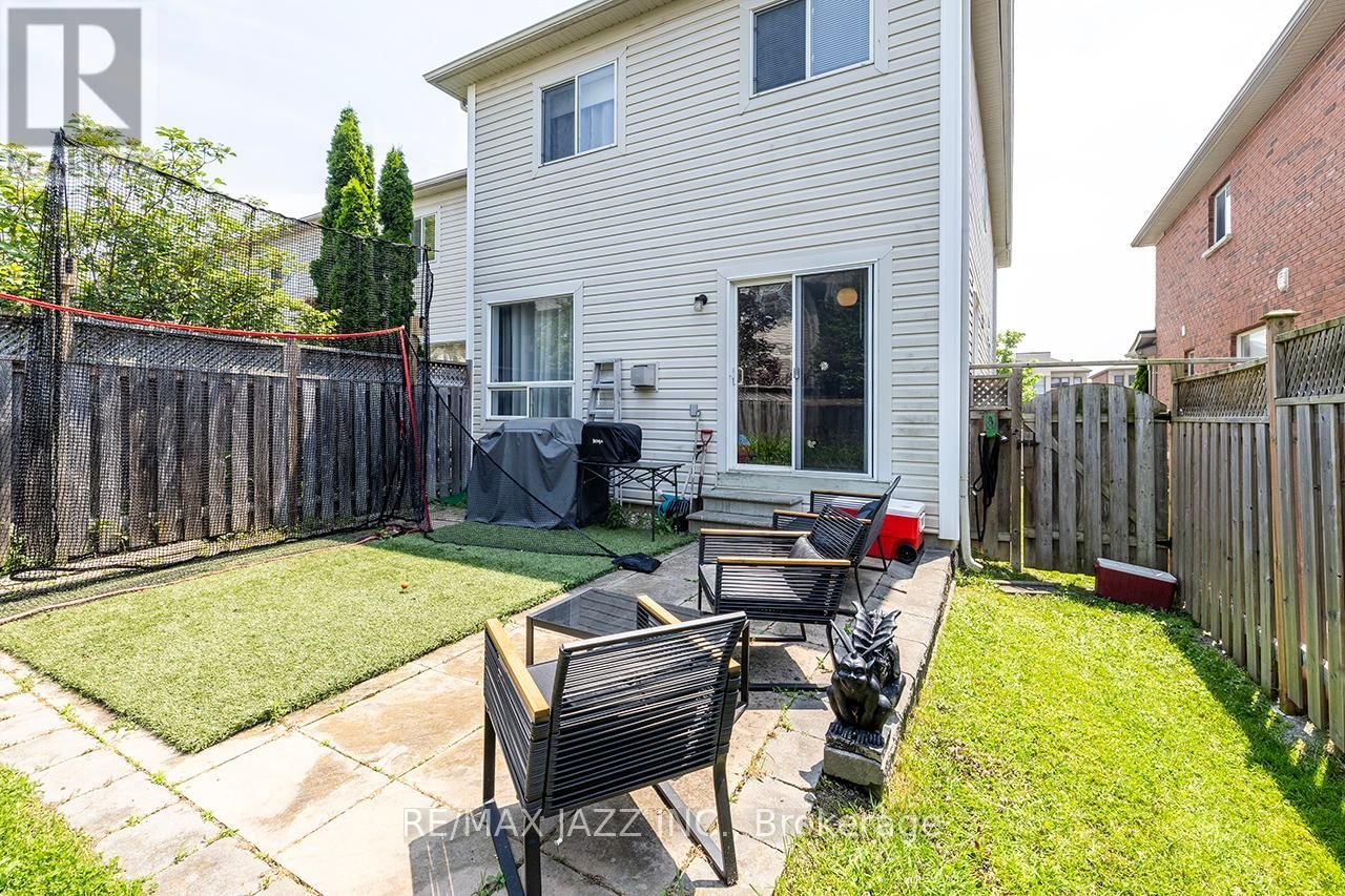 80 BARRISTER AVENUE Image 39