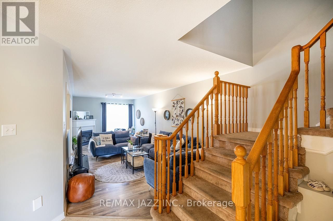 80 BARRISTER AVENUE Image 8