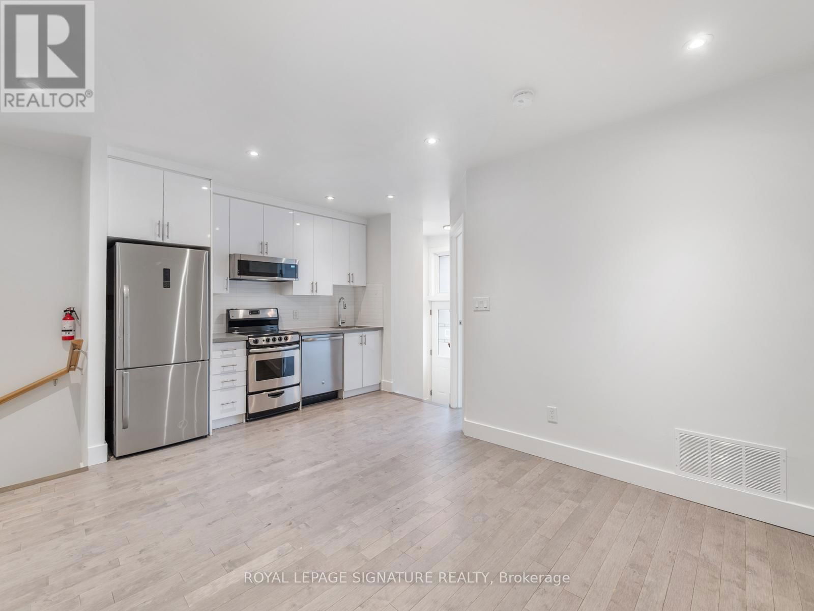 512 EASTERN AVENUE Image 15