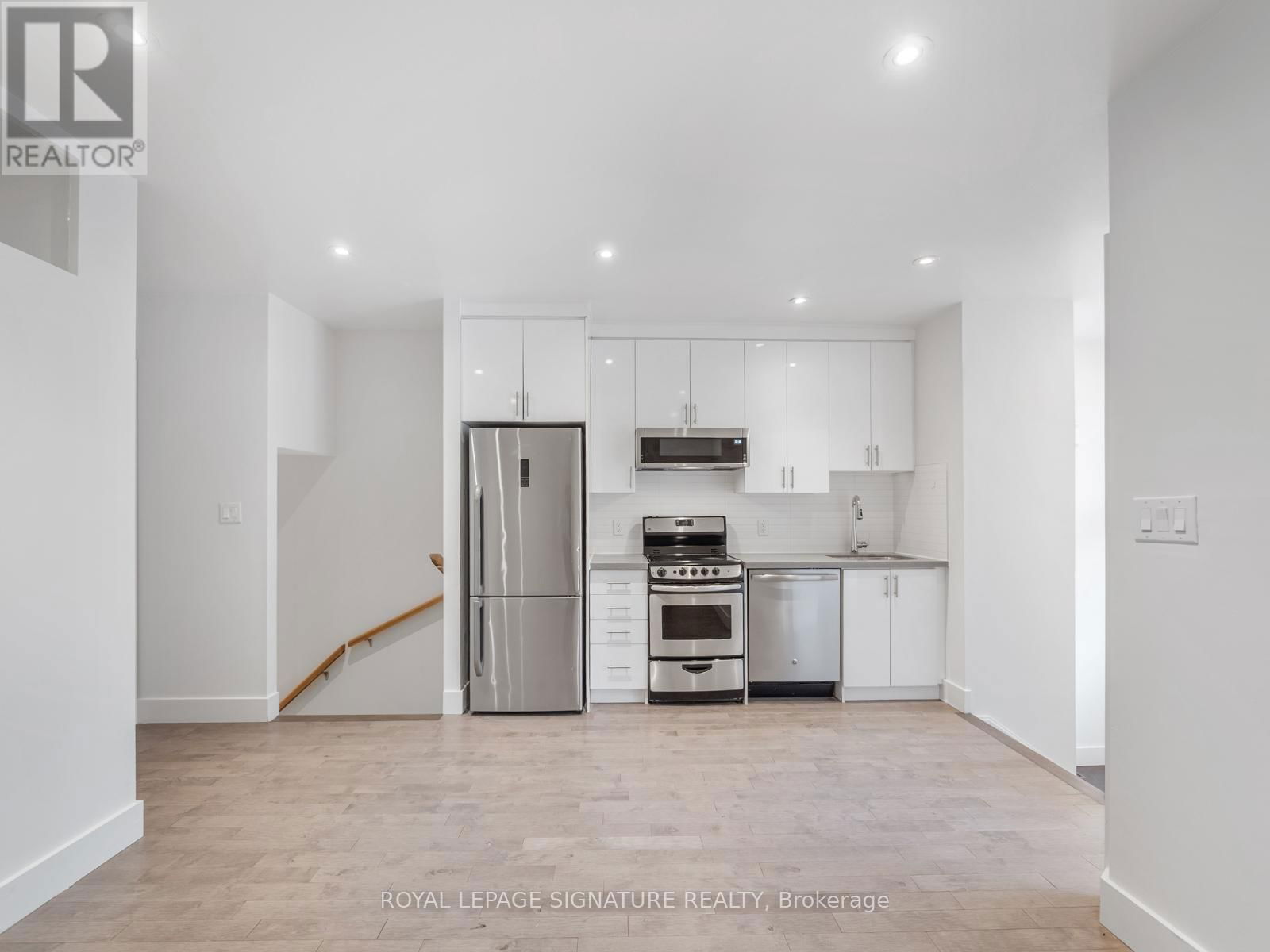 512 EASTERN AVENUE Image 16