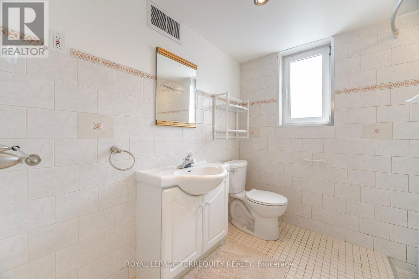 2 - 4 BROMTON DRIVE Image 12