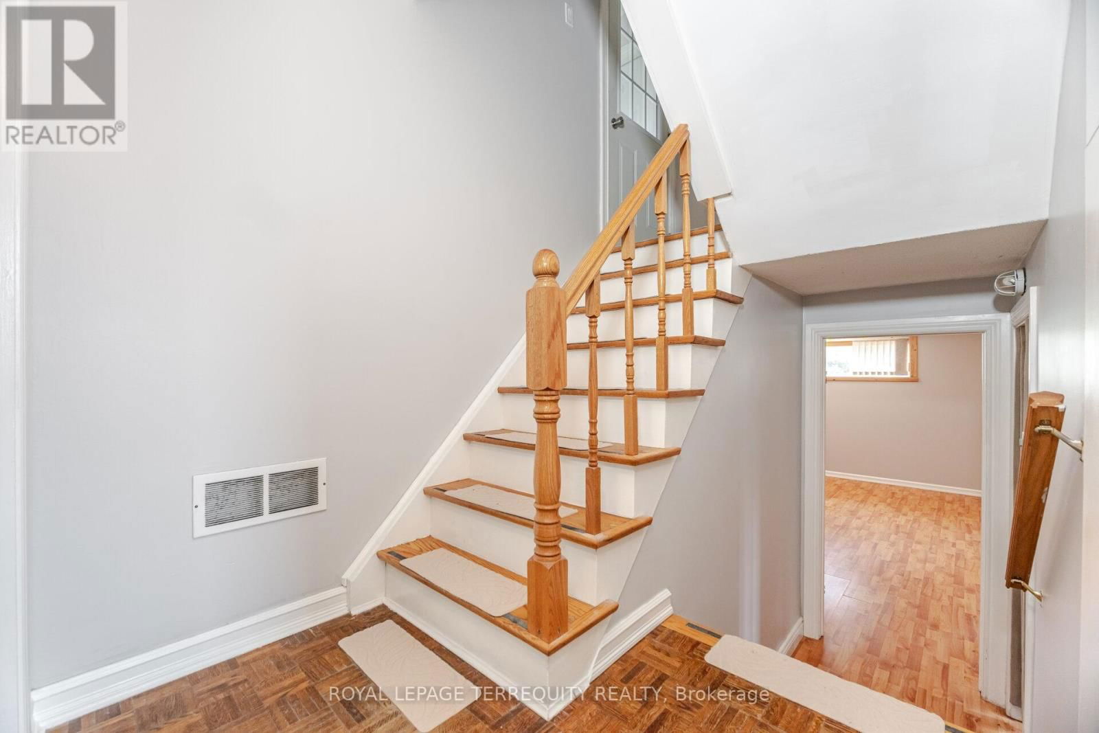 2 - 4 BROMTON DRIVE Image 5