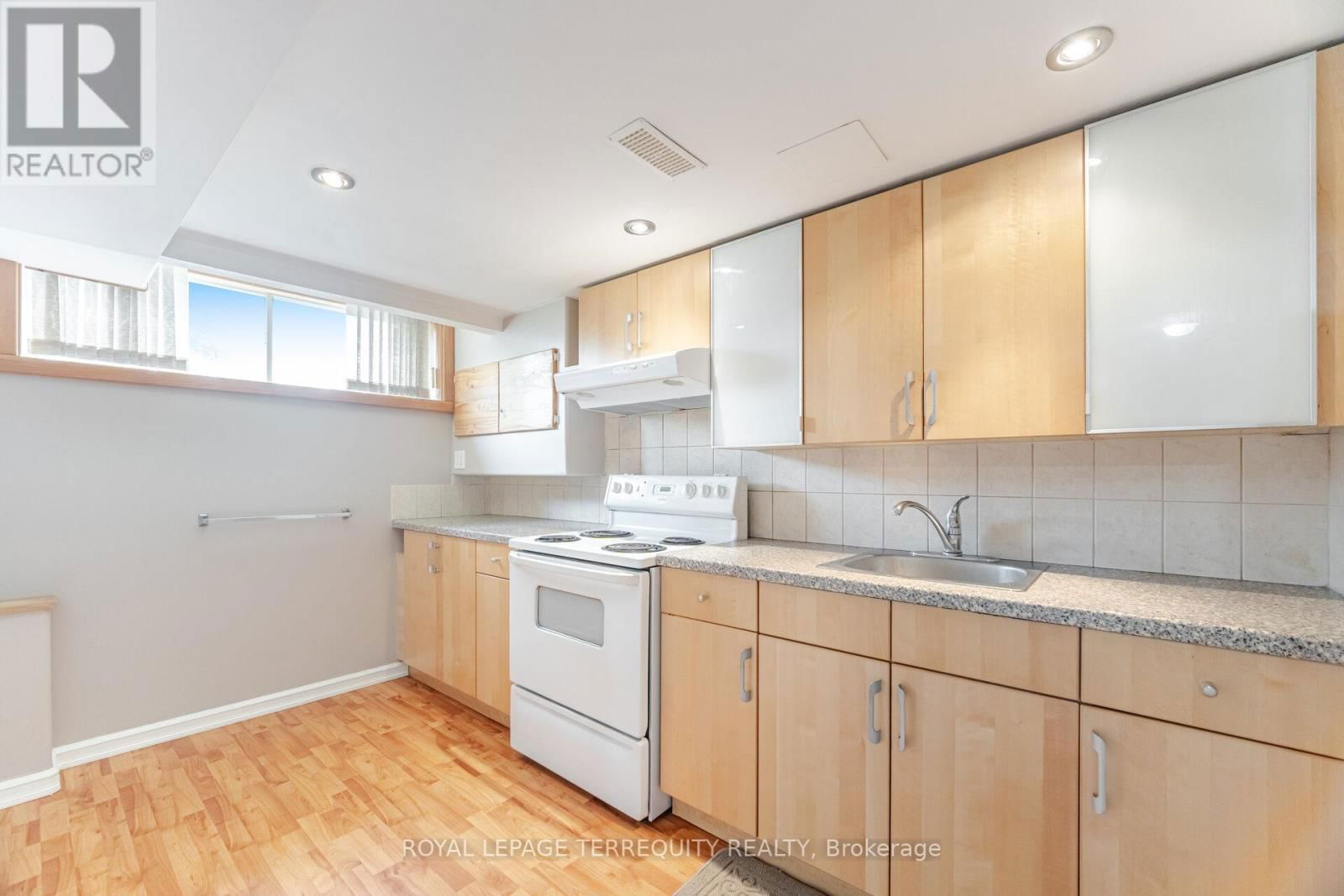 2 - 4 BROMTON DRIVE Image 9