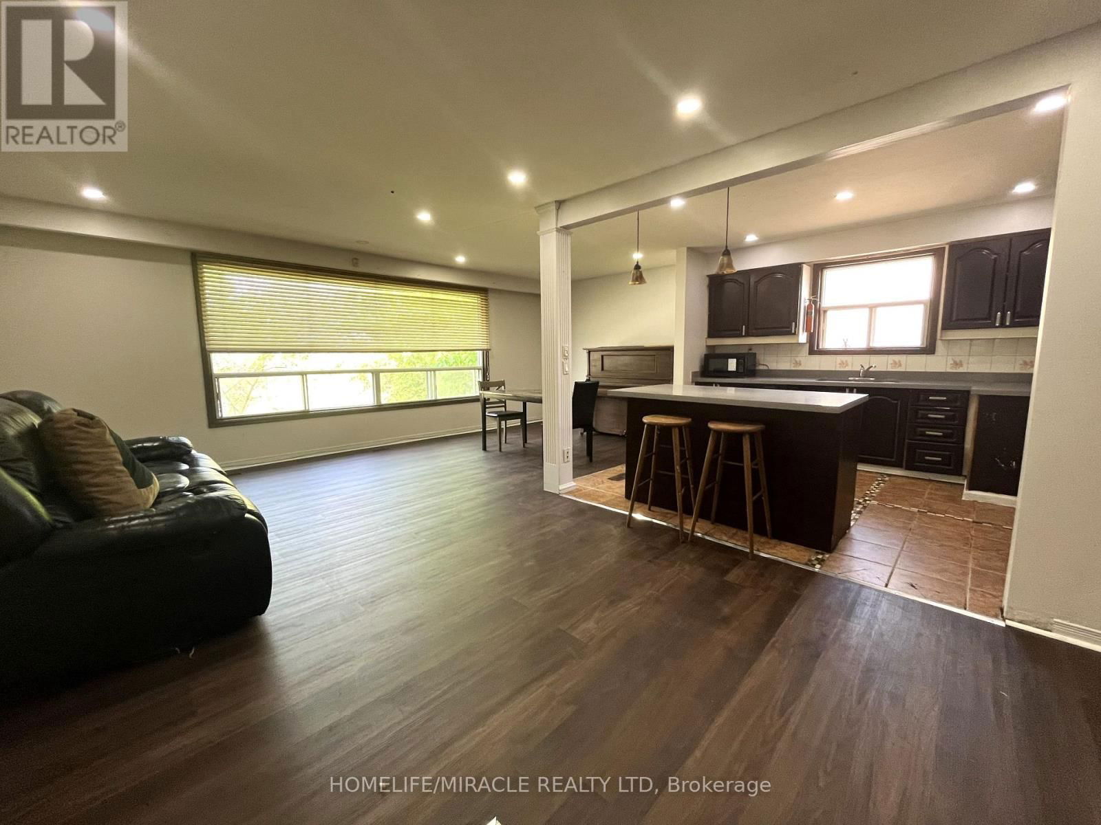 37 DARLINGSIDE DRIVE Image 3