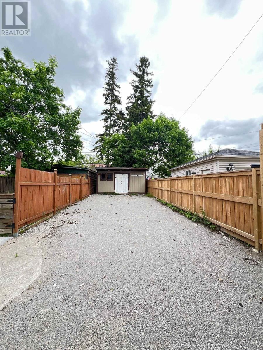 548 GLEBEHOLME BOULEVARD Image 36