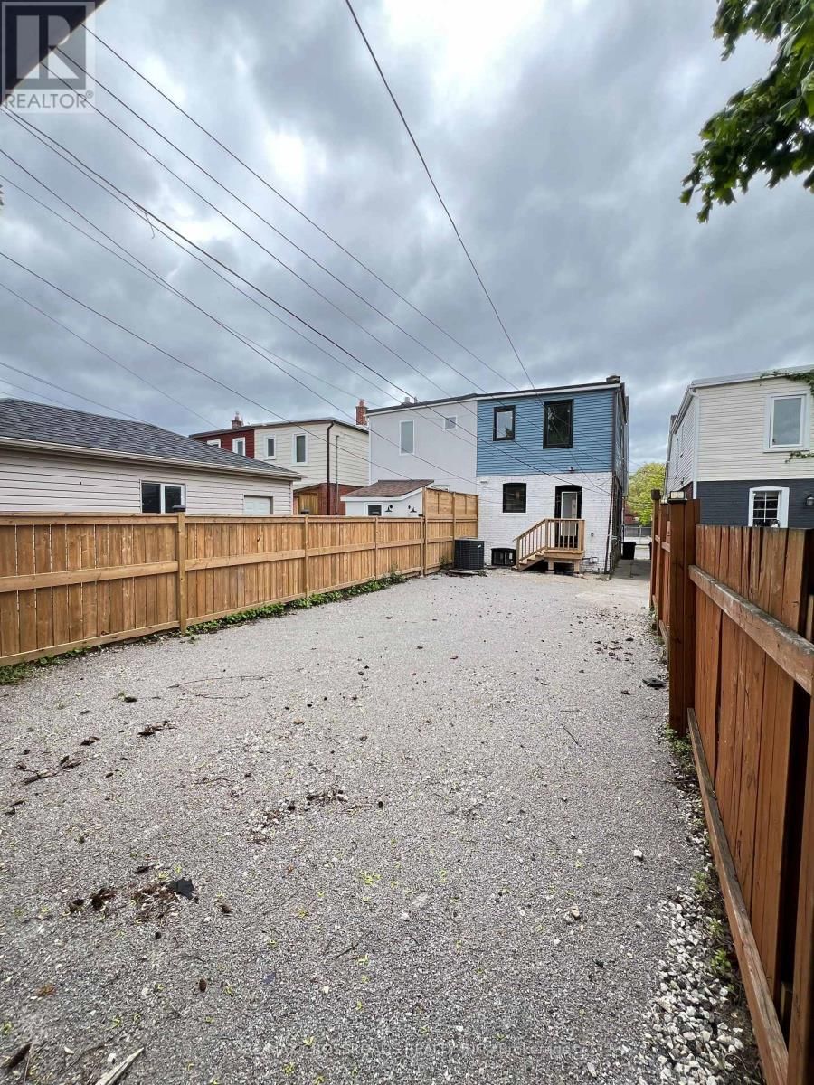 548 GLEBEHOLME BOULEVARD Image 37