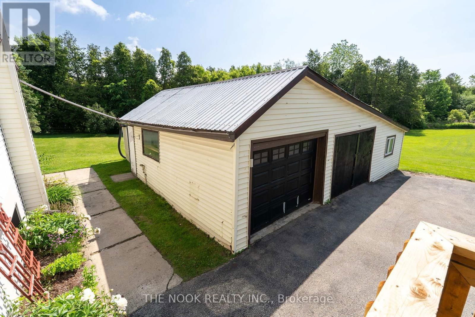 3 NORTH DIVISION STREET Image 32