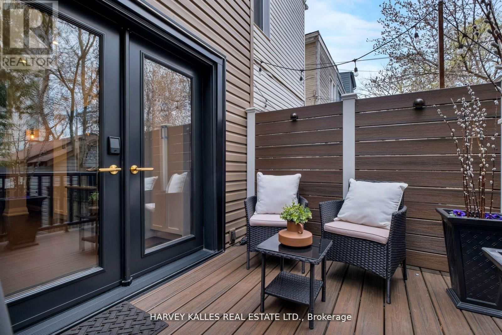 65 TIVERTON AVENUE Image 18