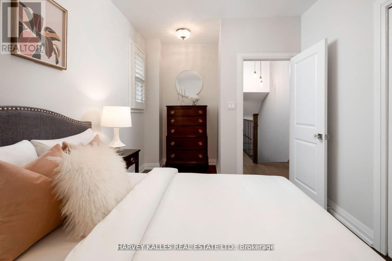 65 TIVERTON AVENUE Image 22