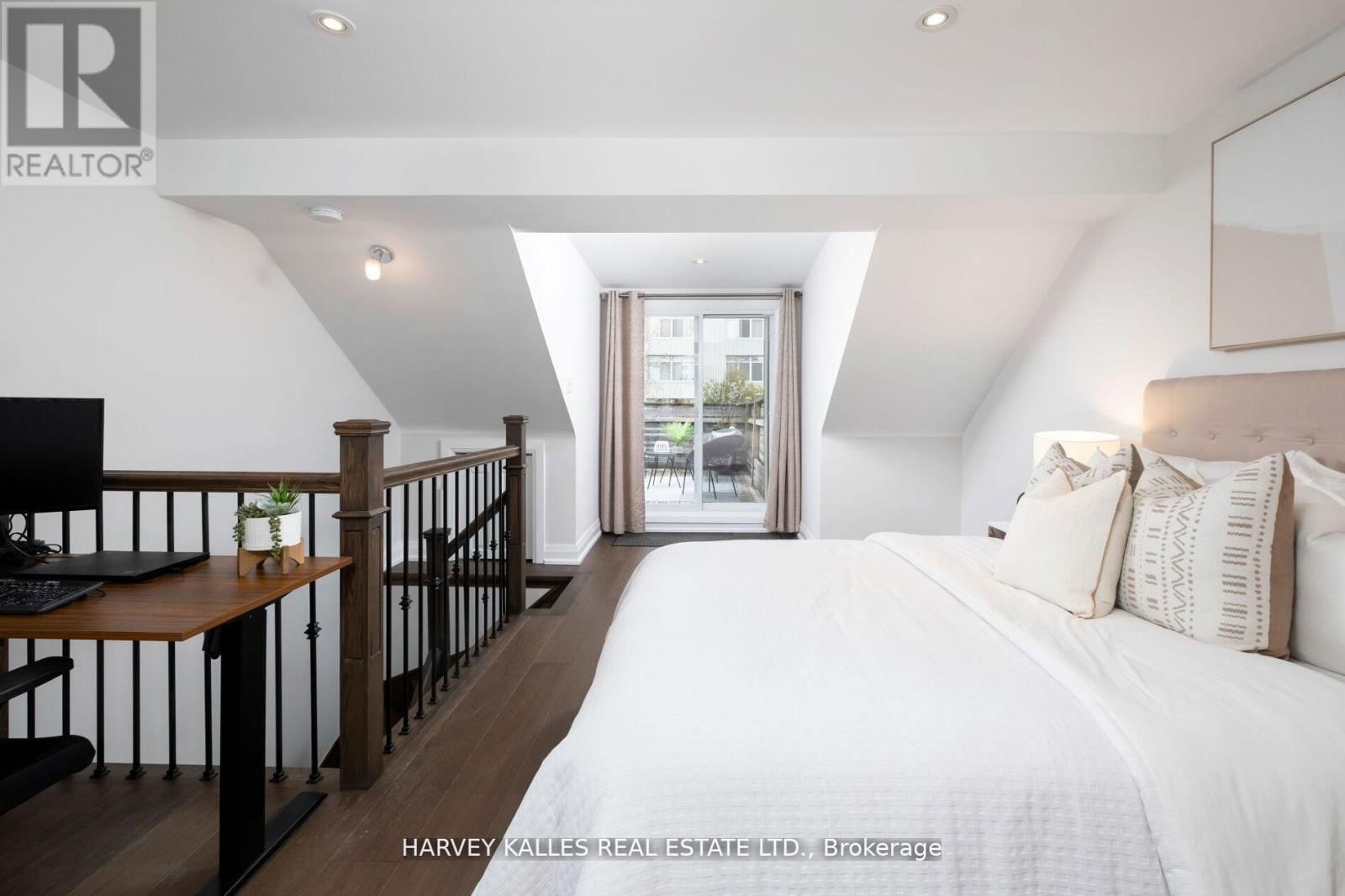 65 TIVERTON AVENUE Image 32