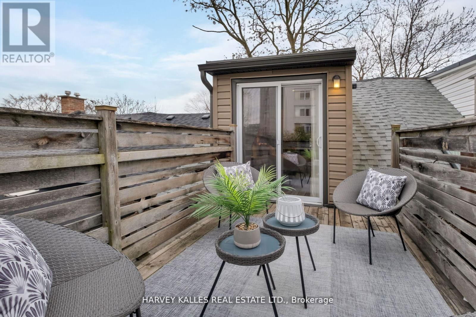 65 TIVERTON AVENUE Image 33