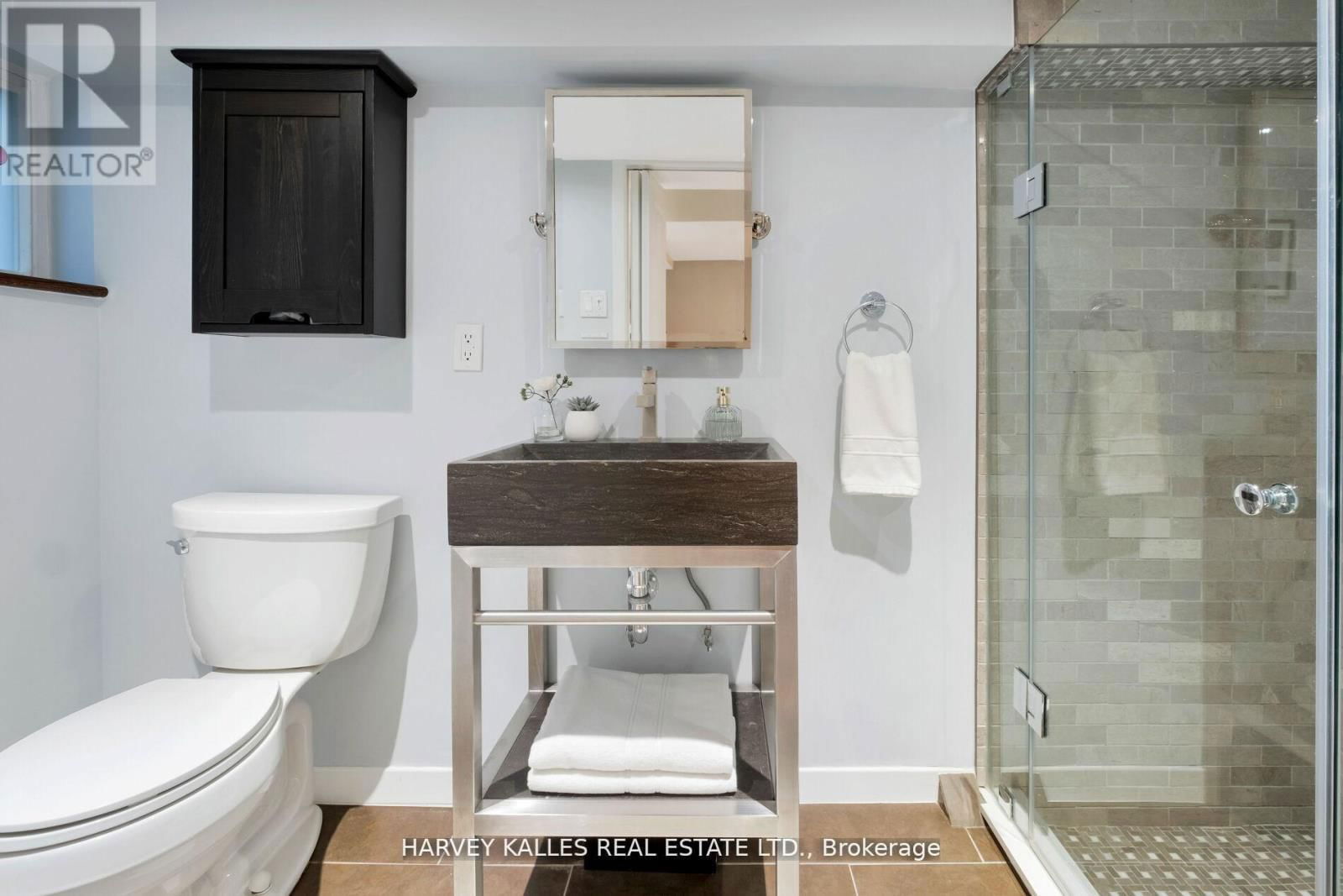 65 TIVERTON AVENUE Image 36