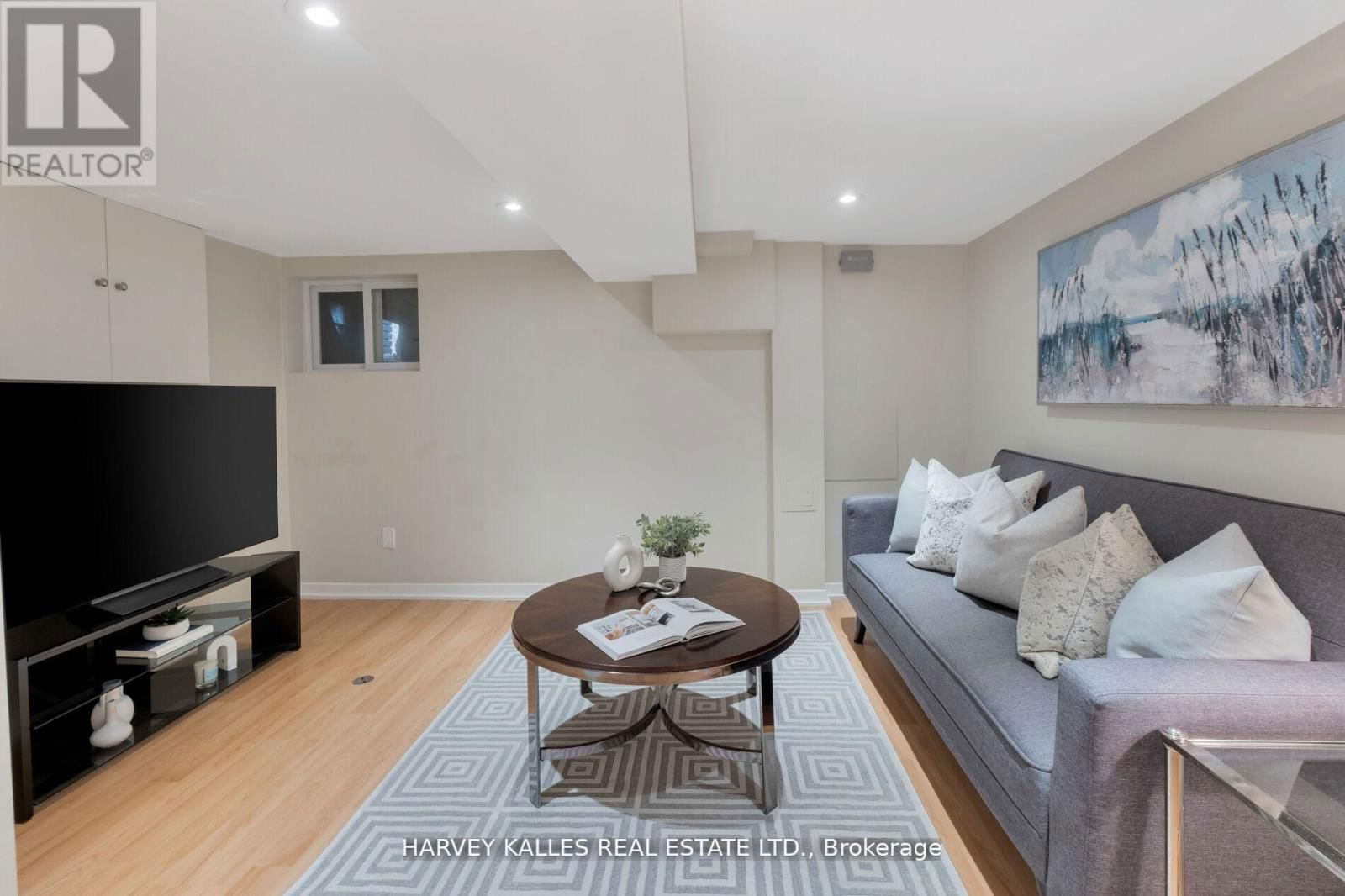 65 TIVERTON AVENUE Image 38