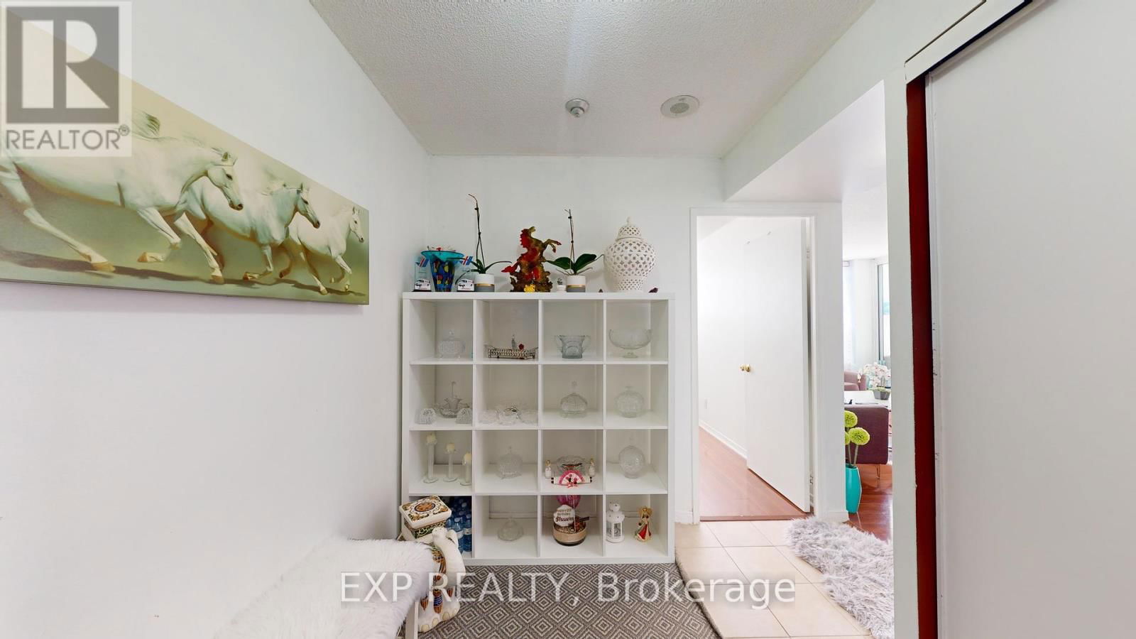 712 - 330 MCCOWAN ROAD Image 9