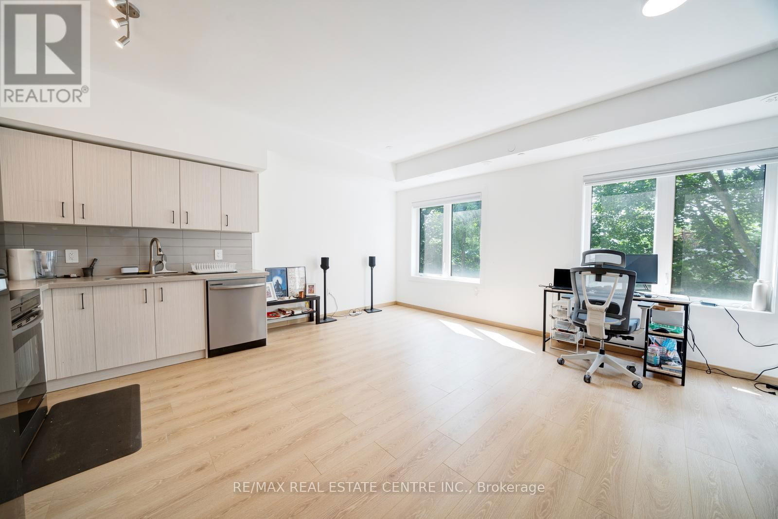 C3-312 - 3425 SHEPPARD AVENUE EAST Image 4