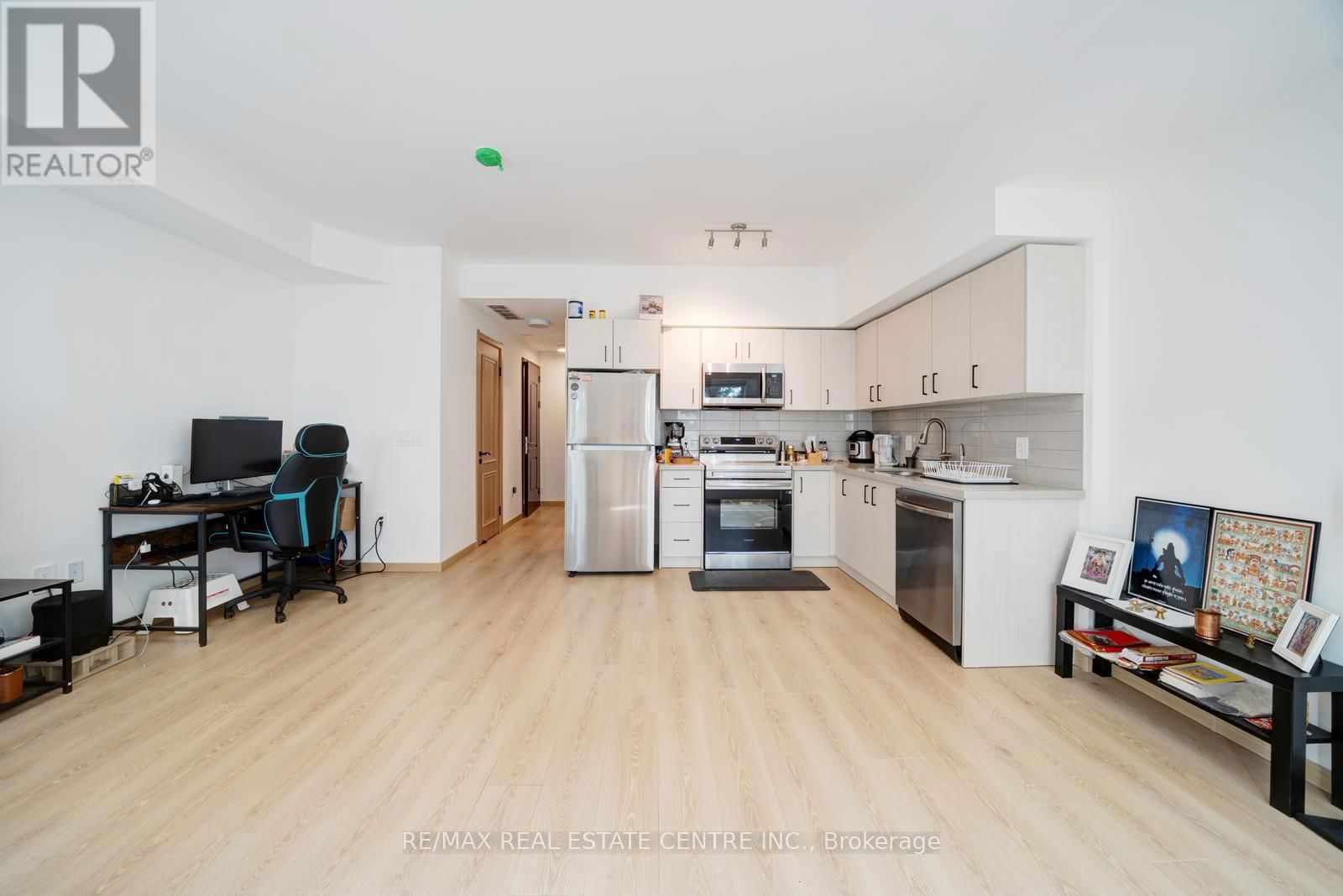C3-312 - 3425 SHEPPARD AVENUE EAST Image 8