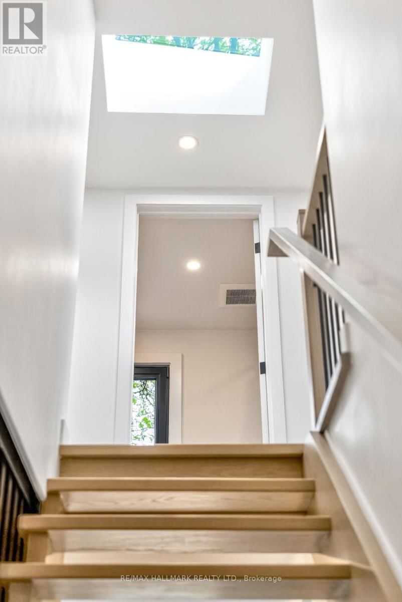 225 CATALINA DRIVE Image 15