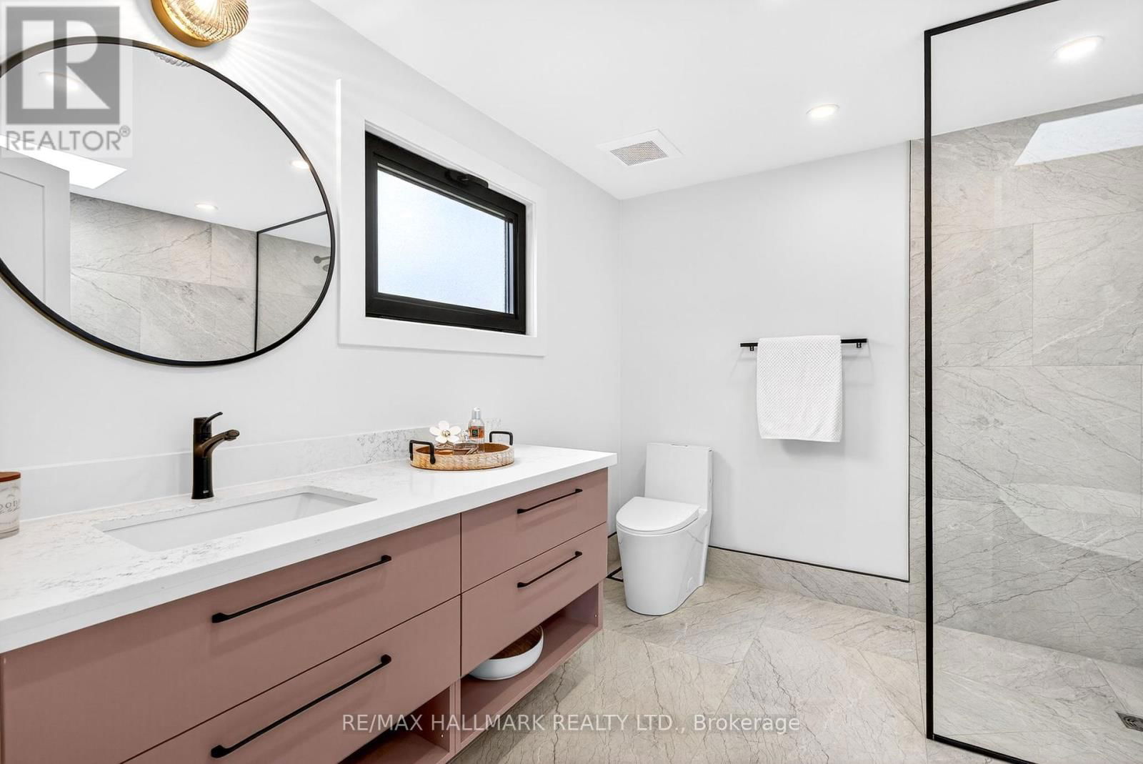 225 CATALINA DRIVE Image 21