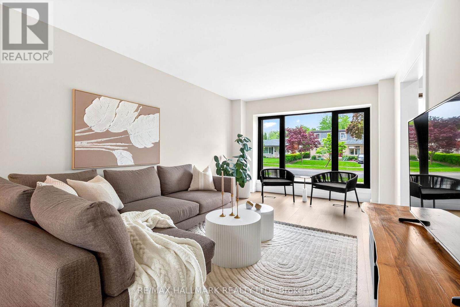 225 CATALINA DRIVE Image 3