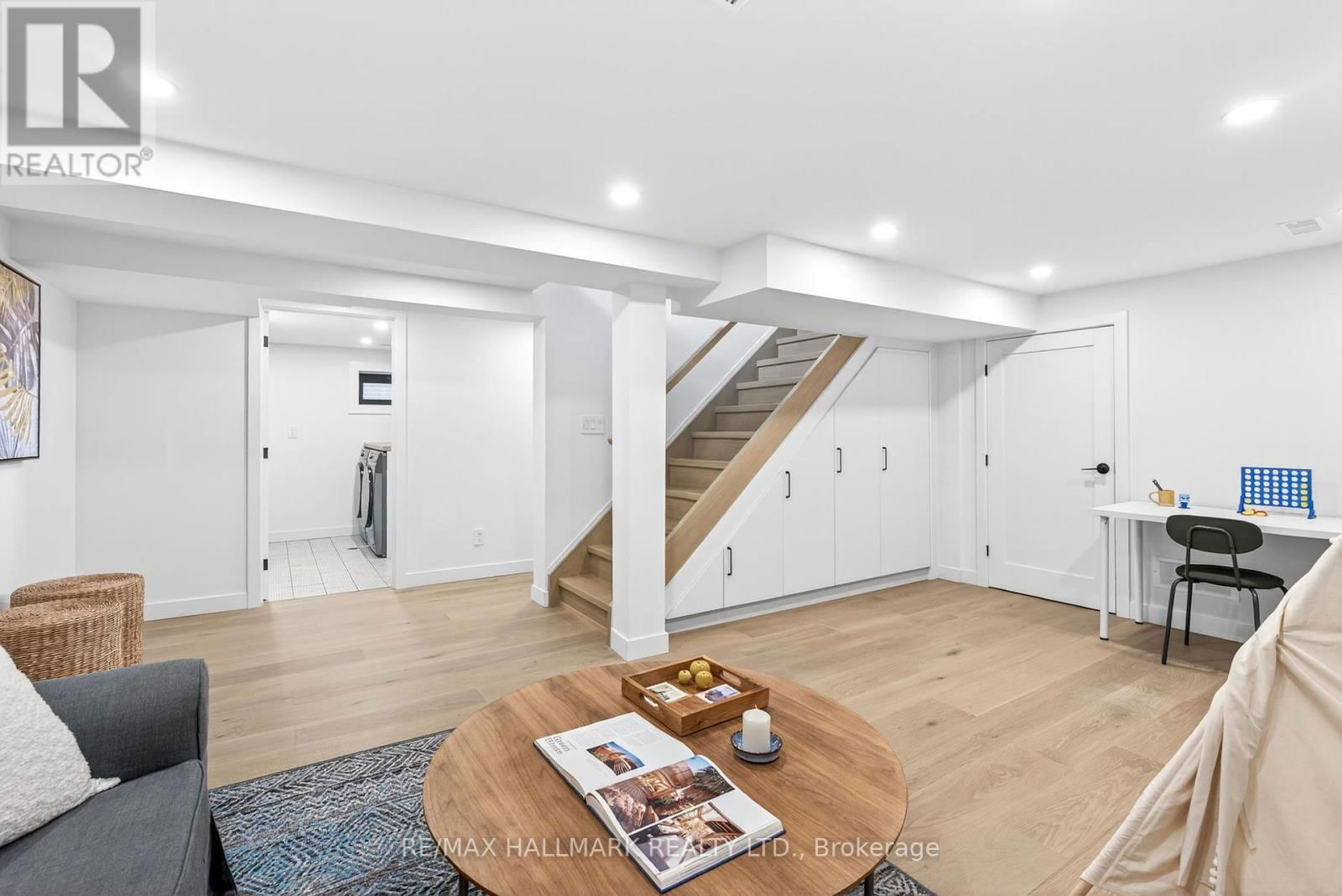 225 CATALINA DRIVE Image 33