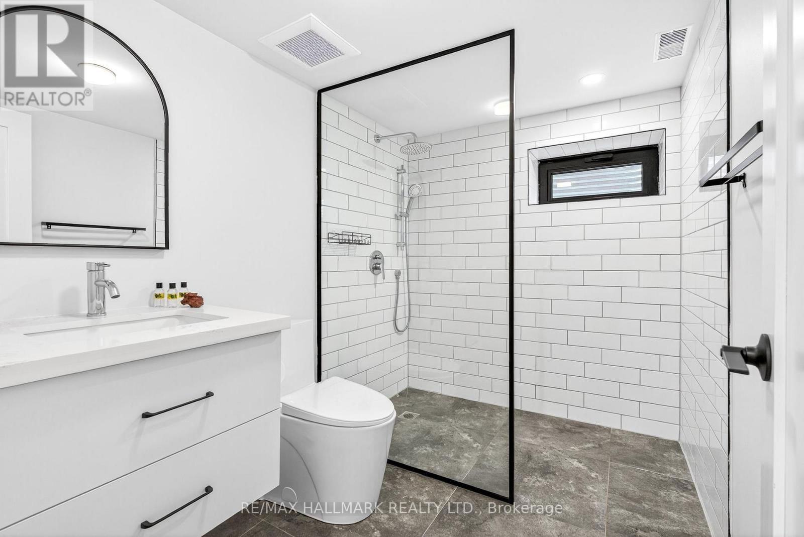 225 CATALINA DRIVE Image 34