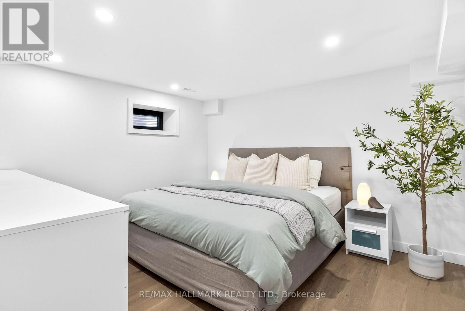 225 CATALINA DRIVE Image 35