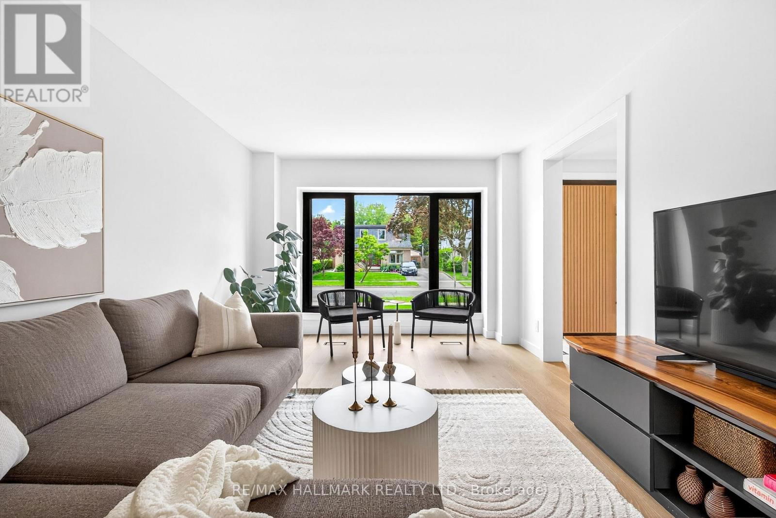 225 CATALINA DRIVE Image 4