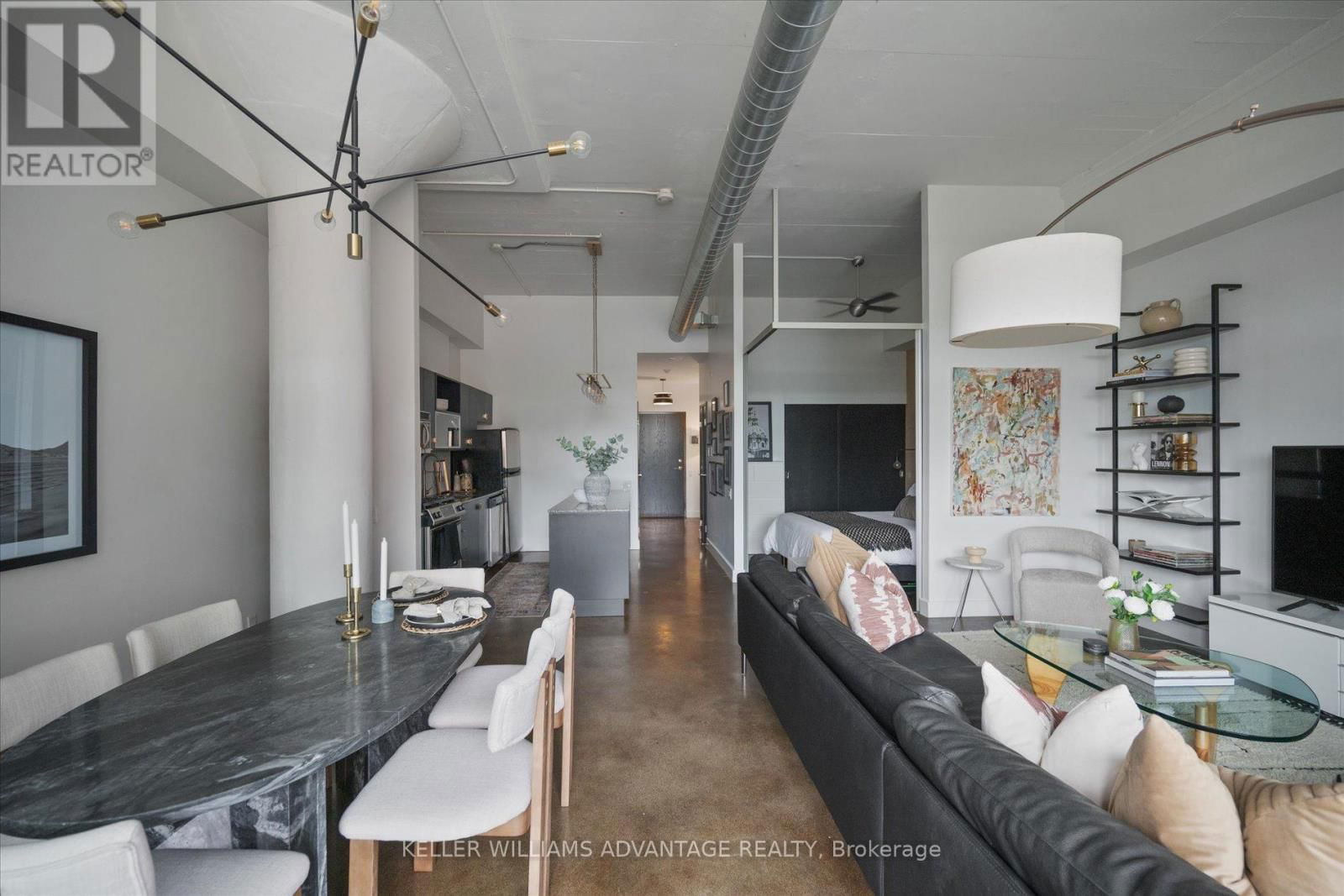 302 - 233 CARLAW AVENUE Image 14