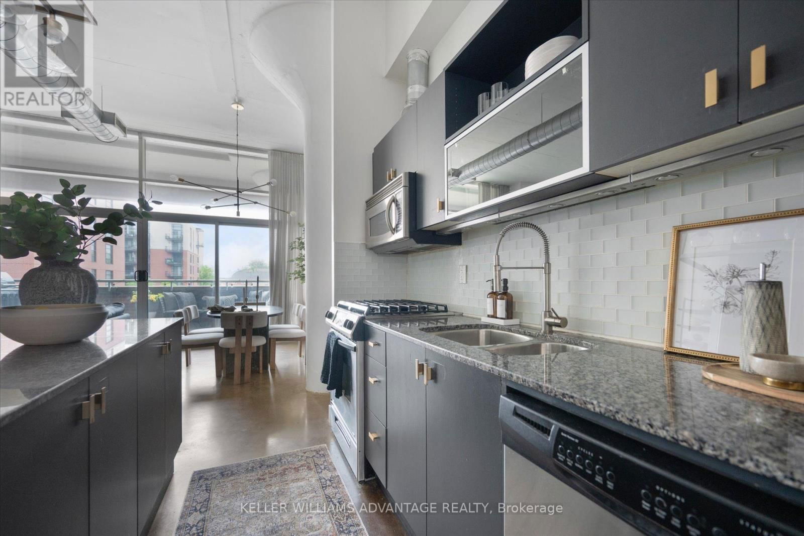 302 - 233 CARLAW AVENUE Image 21