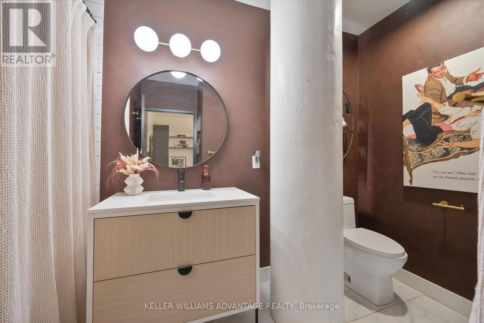 302 - 233 CARLAW AVENUE Image 7