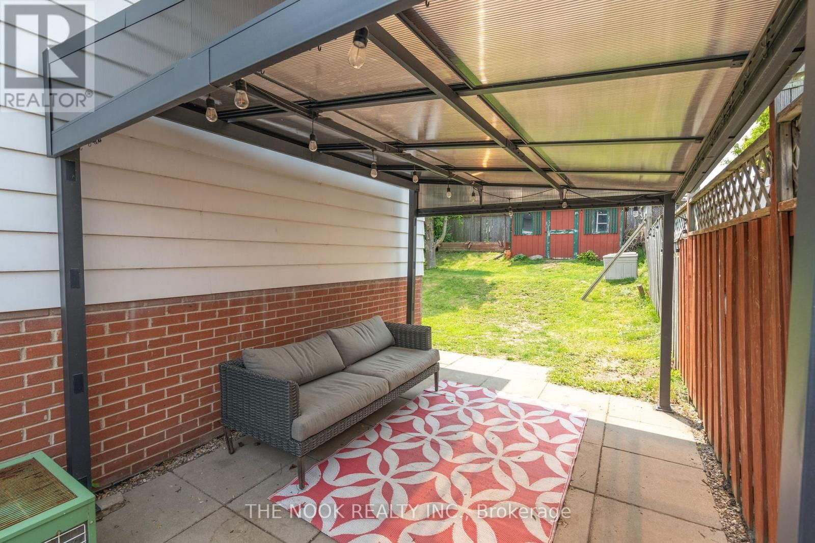 68 VANCOUVER COURT Image 23