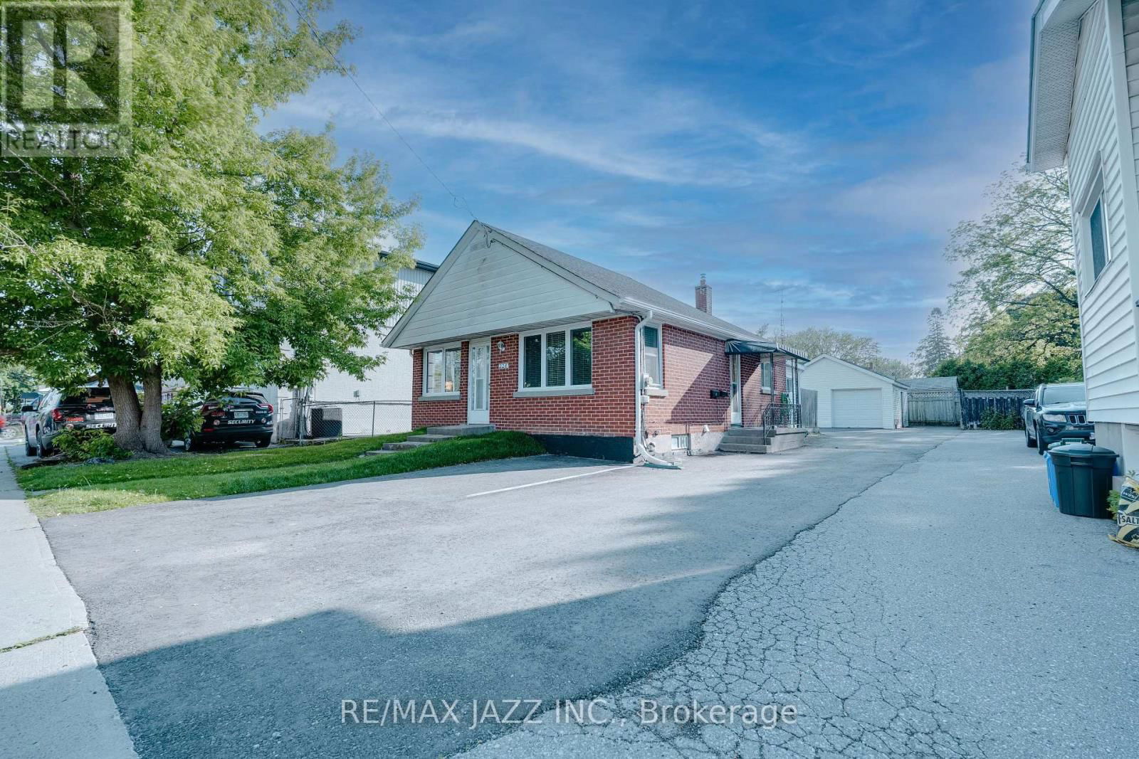 228 GIBBONS STREET Image 2