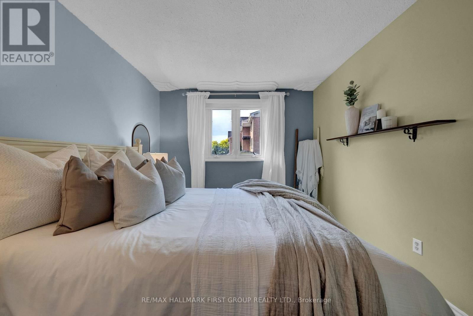 747 CRICKLEWOOD DRIVE Image 21