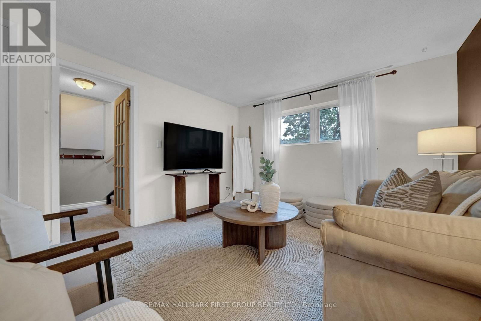 747 CRICKLEWOOD DRIVE Image 27