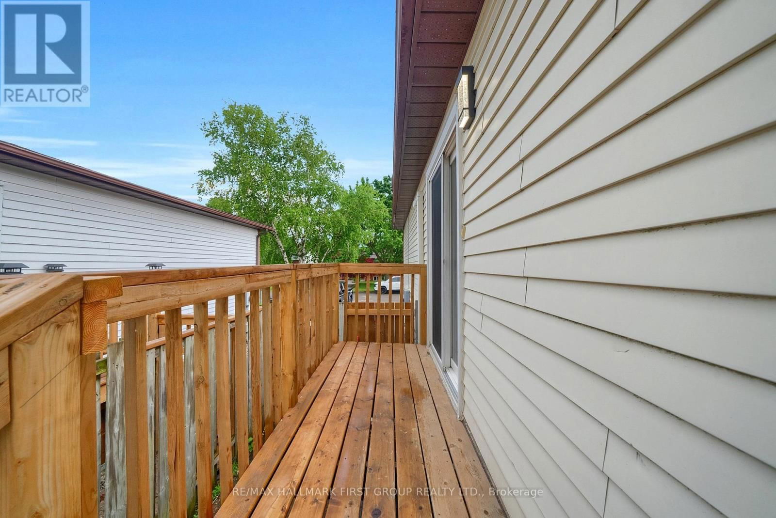 747 CRICKLEWOOD DRIVE Image 39
