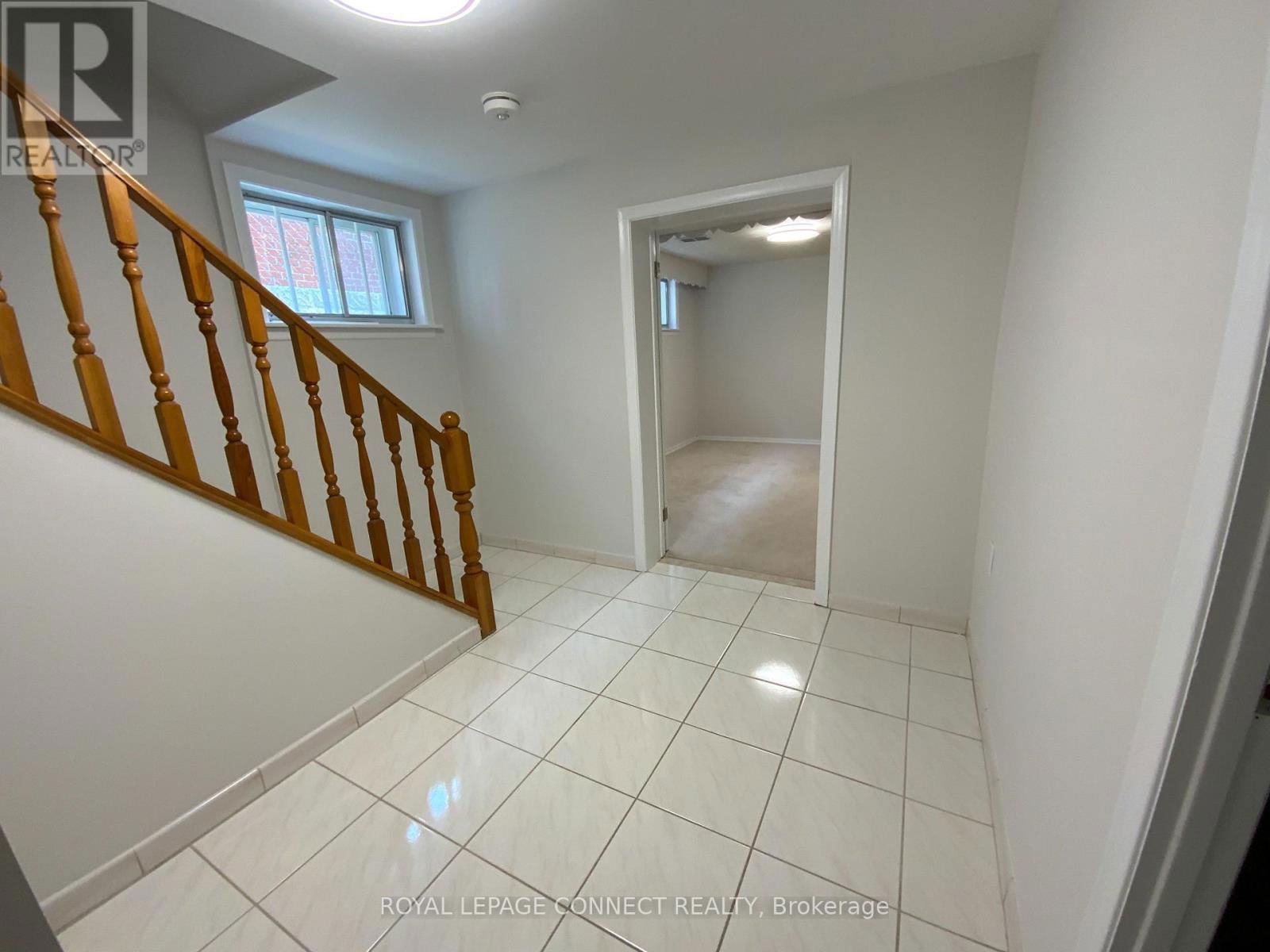 Bsmt - 179 BENJAMIN BOULEVARD Image 12
