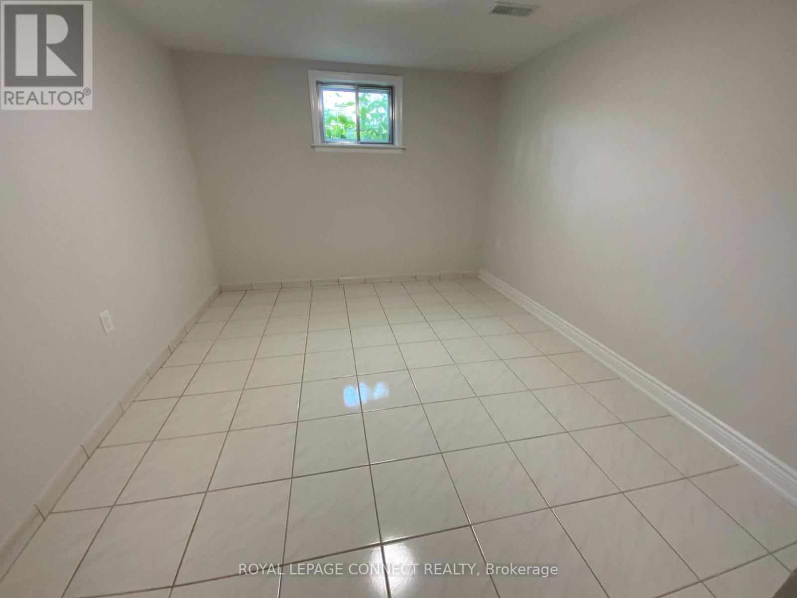 Bsmt - 179 BENJAMIN BOULEVARD Image 6
