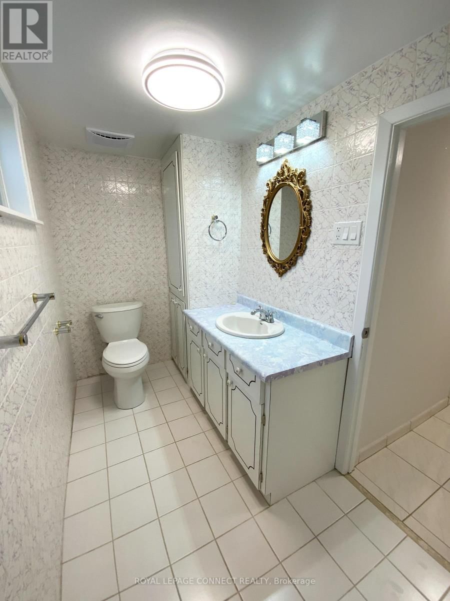 Bsmt - 179 BENJAMIN BOULEVARD Image 8