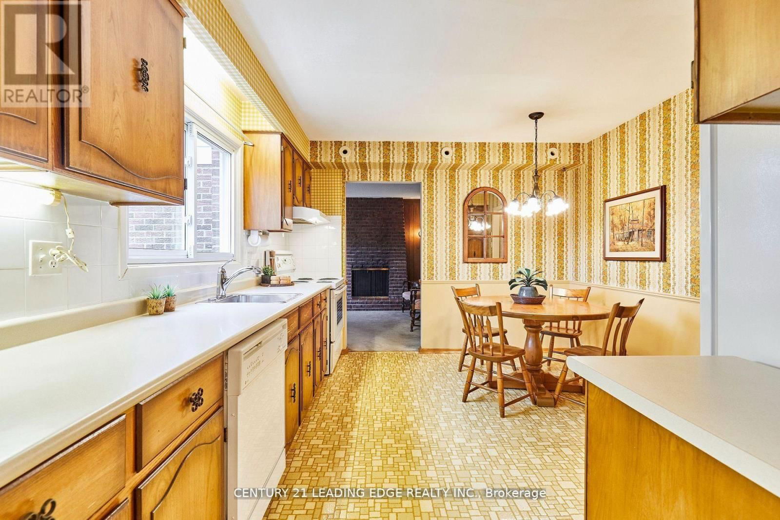 24 DUNMURRAY BOULEVARD Image 9