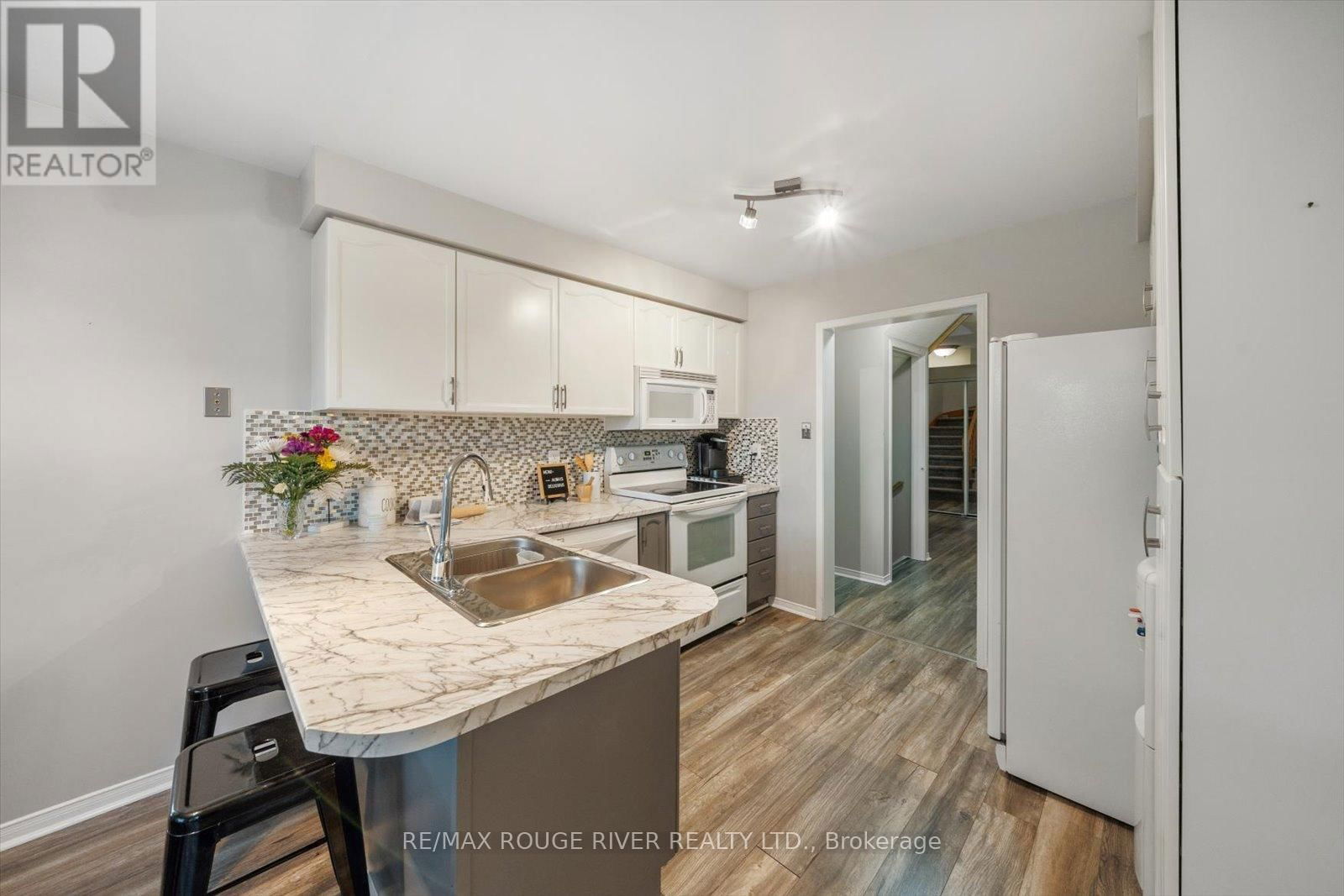 60 BONNYCASTLE DRIVE Image 16