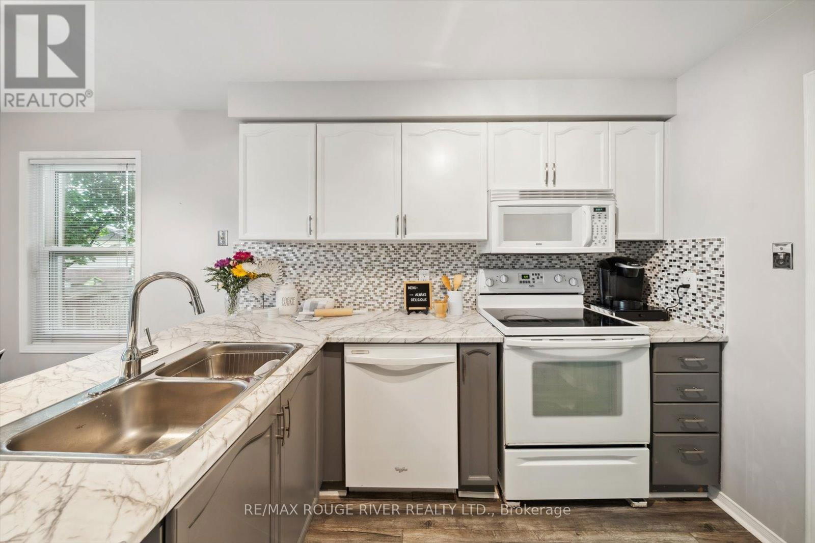 60 BONNYCASTLE DRIVE Image 18